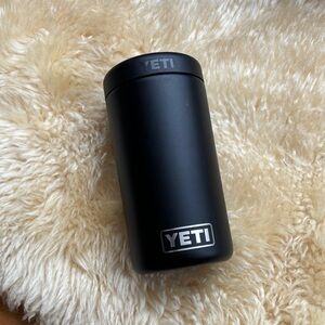 Yeti Can Cooler